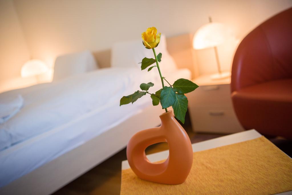Postgebaeude Apartment Grachen Ngoại thất bức ảnh
